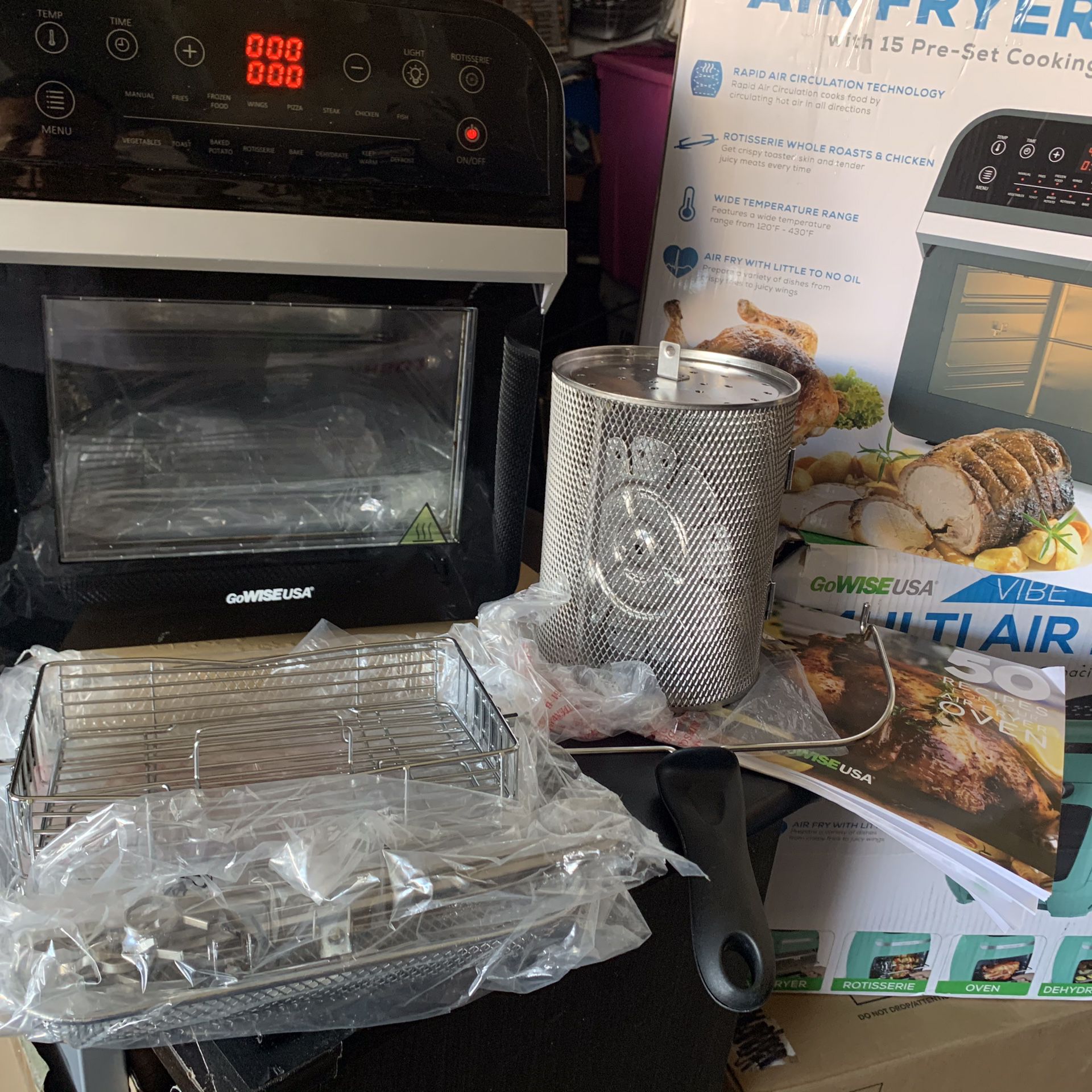 GoWise deluxe 12.7 quart 15 prest electric air fryer oven black new excellent condition all accessories included in original box