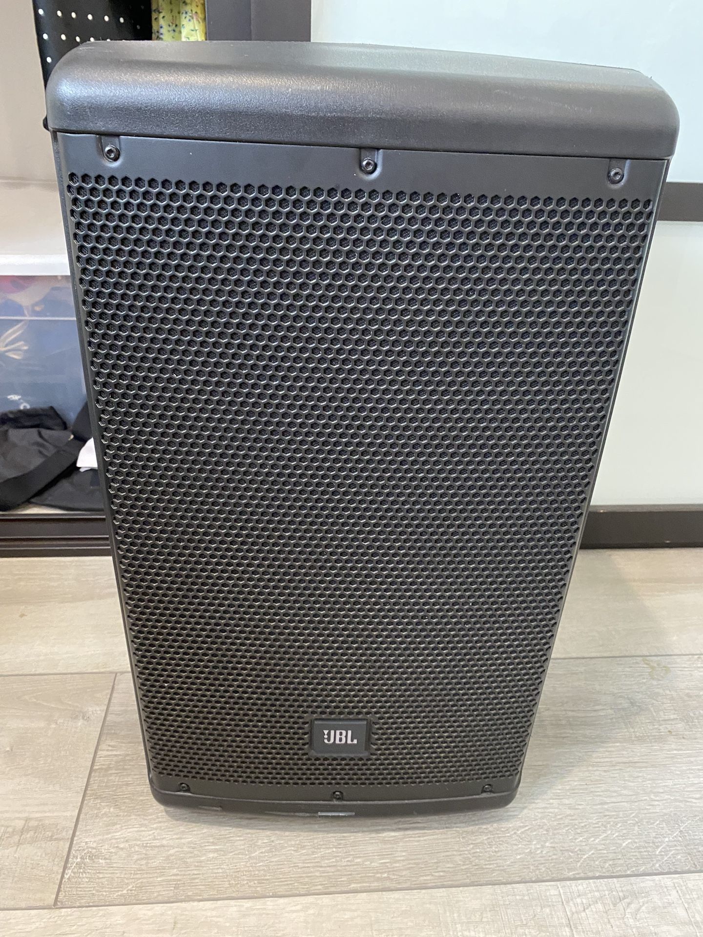 JBL Speaker (not Working So It’s Free) for Sale in Los Angeles, CA