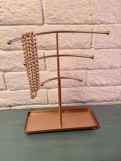 Rose Gold Metal Jewelry Organizer Stand