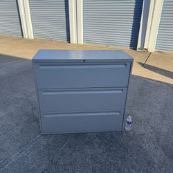 Steel File Cabinet With Key