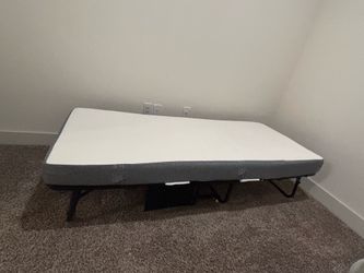 MUTUN Folding Guest Bed with 5" Memory Foam Mattress (75" x 31")