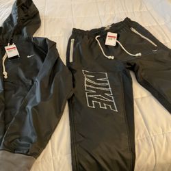 Nike Thermal Fit Tracksuit Size Large 