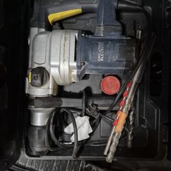 Chicago Electric 69334 1-9/16" Rotary Hammer 120v