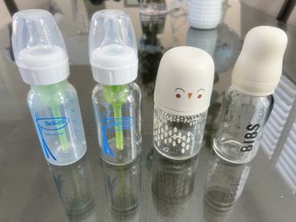 (4) Baby Bottles- 3 Glass And 1 Plastic- Dr Browns, Suavinex And Bibs