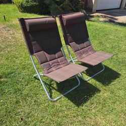 High-end beach/ lounge chairs