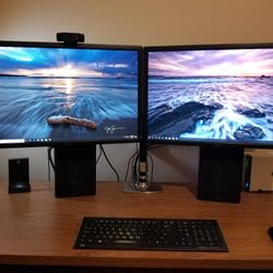 24" Dell UltraSharp (1920 x 1200, 16:10) Monitors