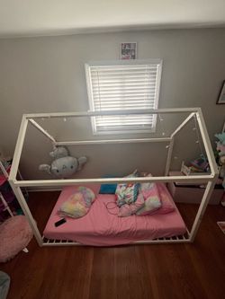 Free twin size bed frame and mattress