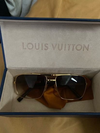 LV shades