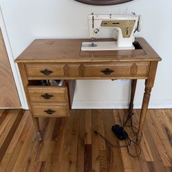 Singer 237 From 1970s Sewing Machine And Table