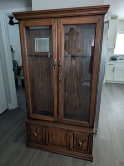 Oak gun cabinet