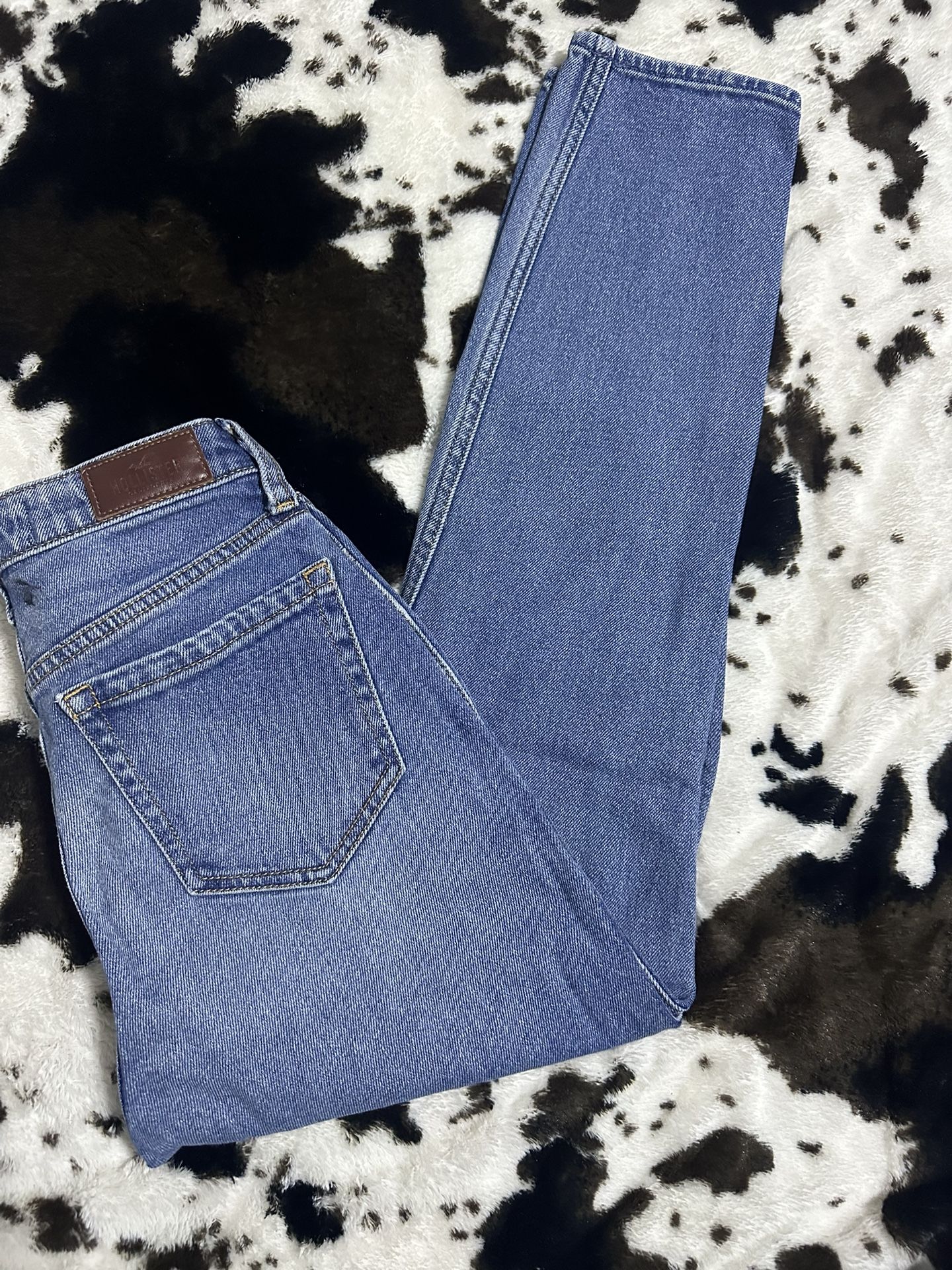 WOMEN HOLLISTER JEANS