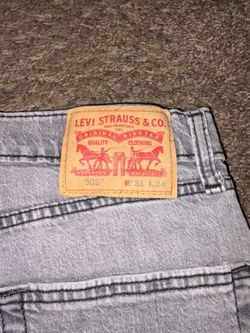 Levi men’s jeans 