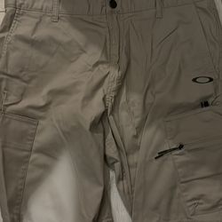 Oakley Shorts Size 36