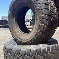 Vendo 2 Llantas LT33x12.50R15 Marca GENERAL 