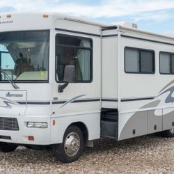 2004 Chevy Winnebago sightseer