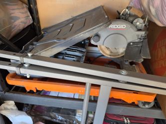 Rigid 7" wet saw