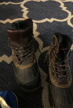 Snow boots