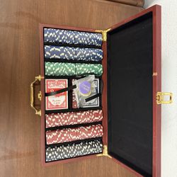 Casino Style Poker Chips/ Dice Set 