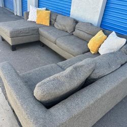 Huge Sectional Couch Gray 🛋 Very Nice 