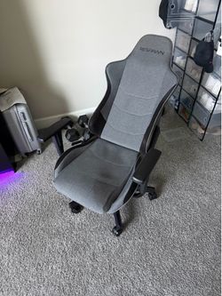 GAMING CHAIR