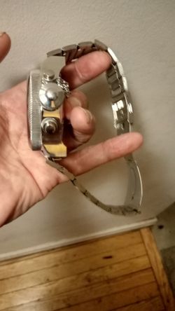 Real Invicta Watch Purchased In A Jewlery Store 750