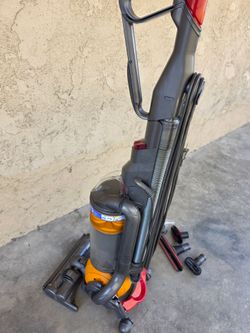 Dyson Vacum