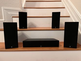 Complete Home Theater 5.1 Yamaha  Includes Furniture 