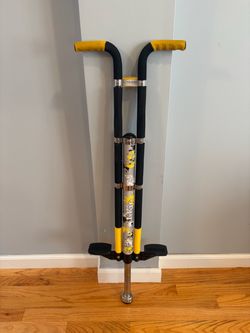 AirZone Pogo Stick – Yellow & Black – Outdoor Jumper