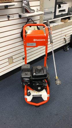 Husqvarna PW3200 3200 PSI MAX 2.5 MAX GPM Gas Powered Pressure Washer with Wand & Hose (70503150)