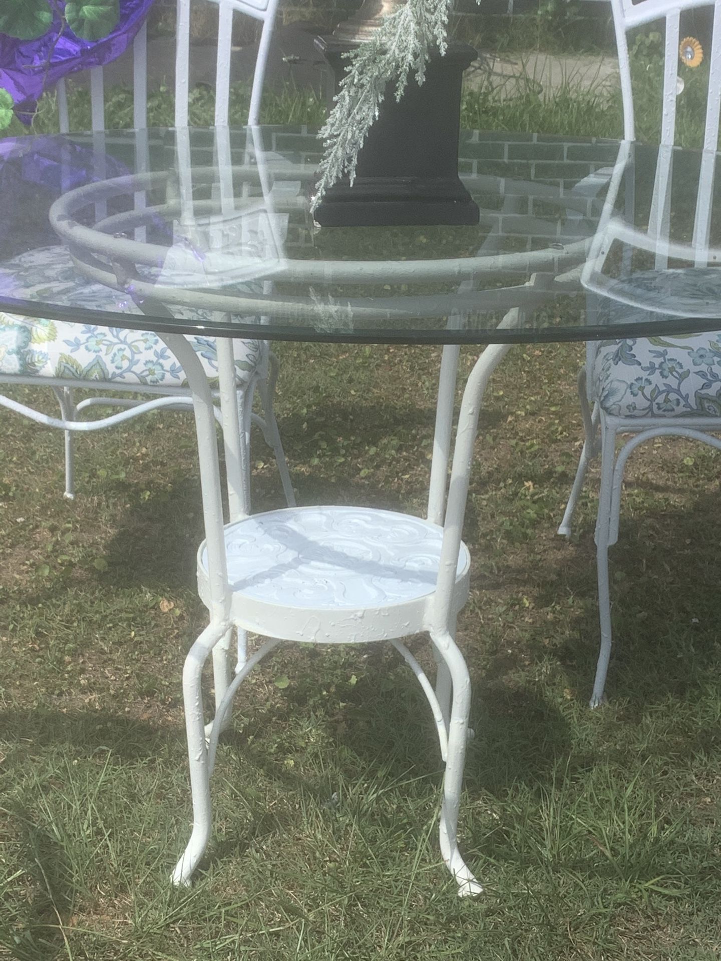 White Dining Set Cast Iron