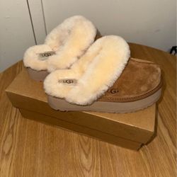 UGG Women's Disquette Slipper (S 6 Women)