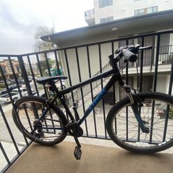 Trek 820 Mountain Bike 