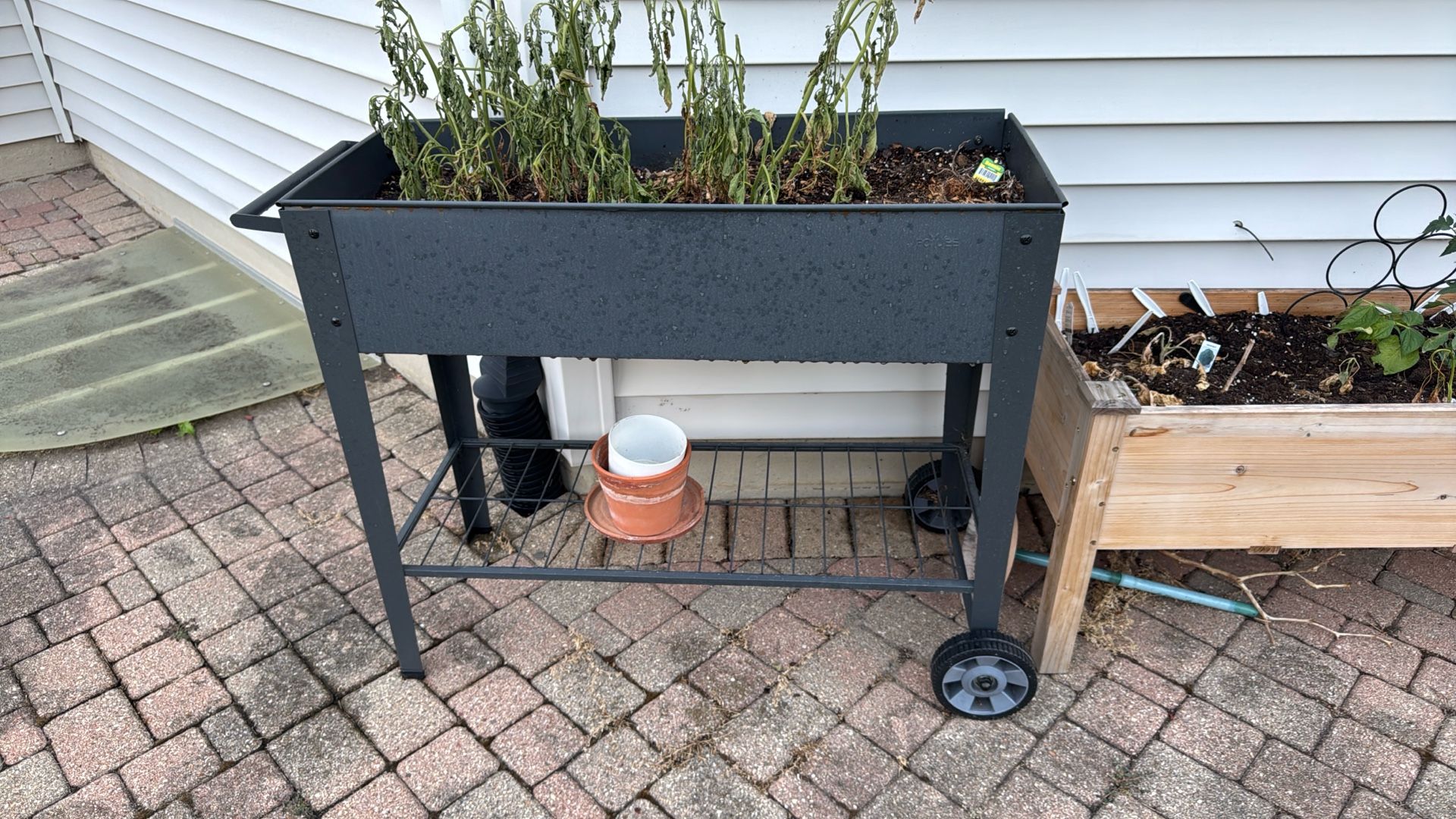 Raised Garden Planter With Wheels 