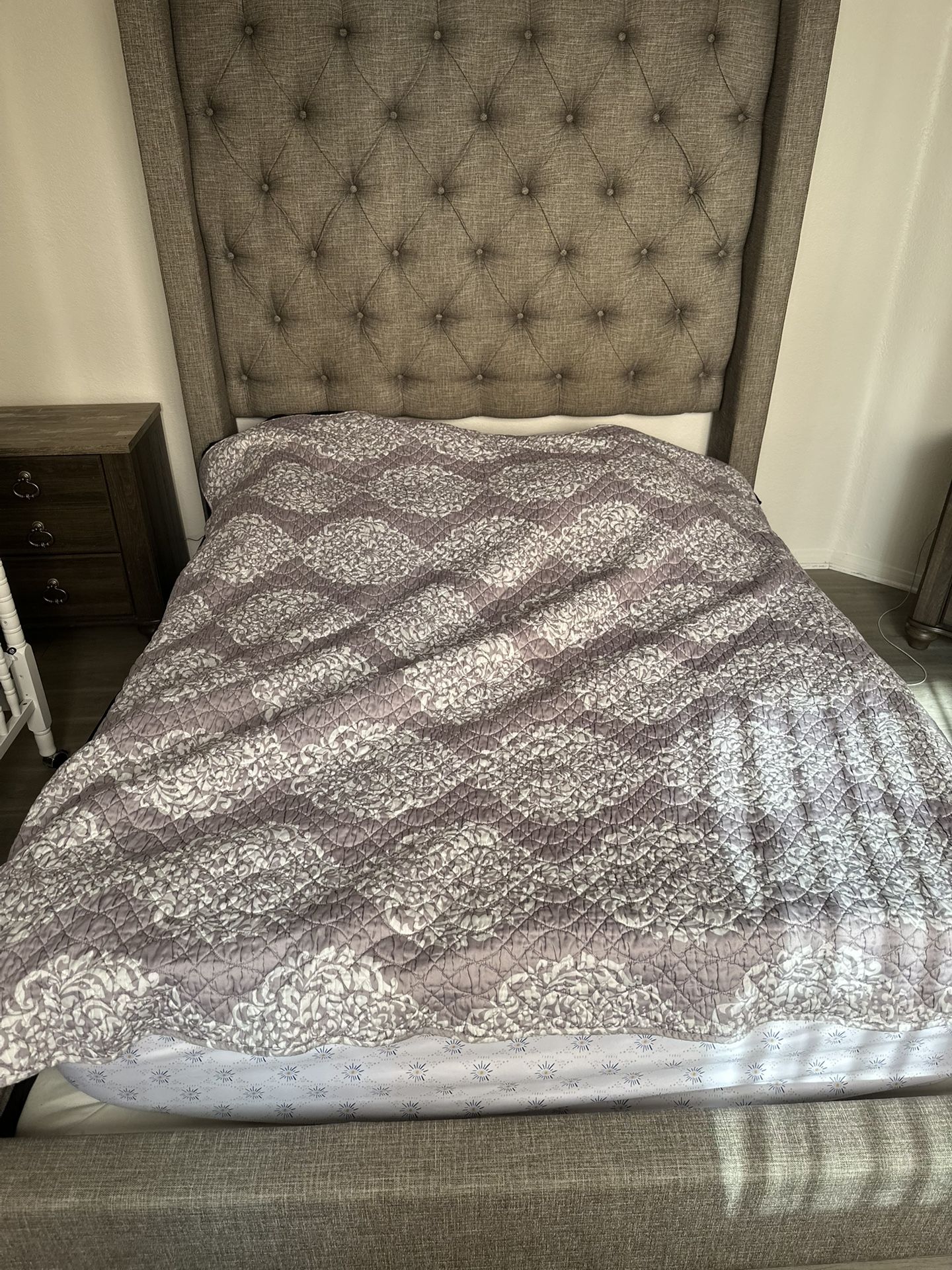 Queen Bed