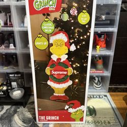 Supreme “The Grinch” Dr. Seuss Classic Christmas Decor 3ft Tall