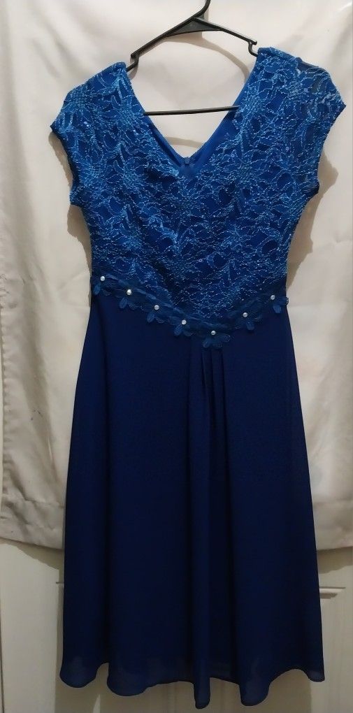 Vestido Uno Es Color Azul Y Otro Color Rosado
