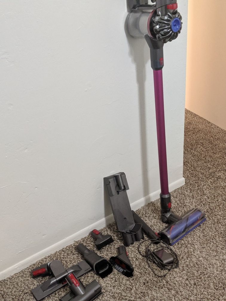 Dyson V7 Animal Pro Vacuum