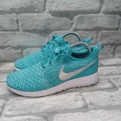 Womens Nike Size 7.5  Roshe Run Flyknit Teal Athletic Running Sneakers Shoes