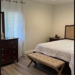 Queen bedroom set