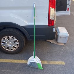 Broom & Dustpan $9.99