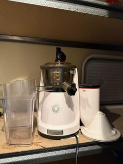 White Royal Prestige Juicer