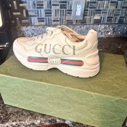 Gucci Sneakers 