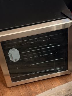 Insignia mini refrigerator