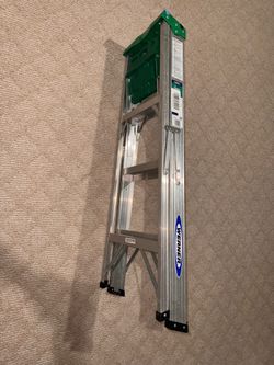 225 lb. Load capacity ladder