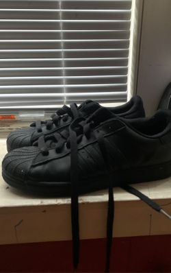 Men’s Shell too Adidas size 10.5 Black