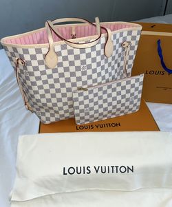 Louis Vuitton Handbag for Sale in Floral Park, NY - OfferUp