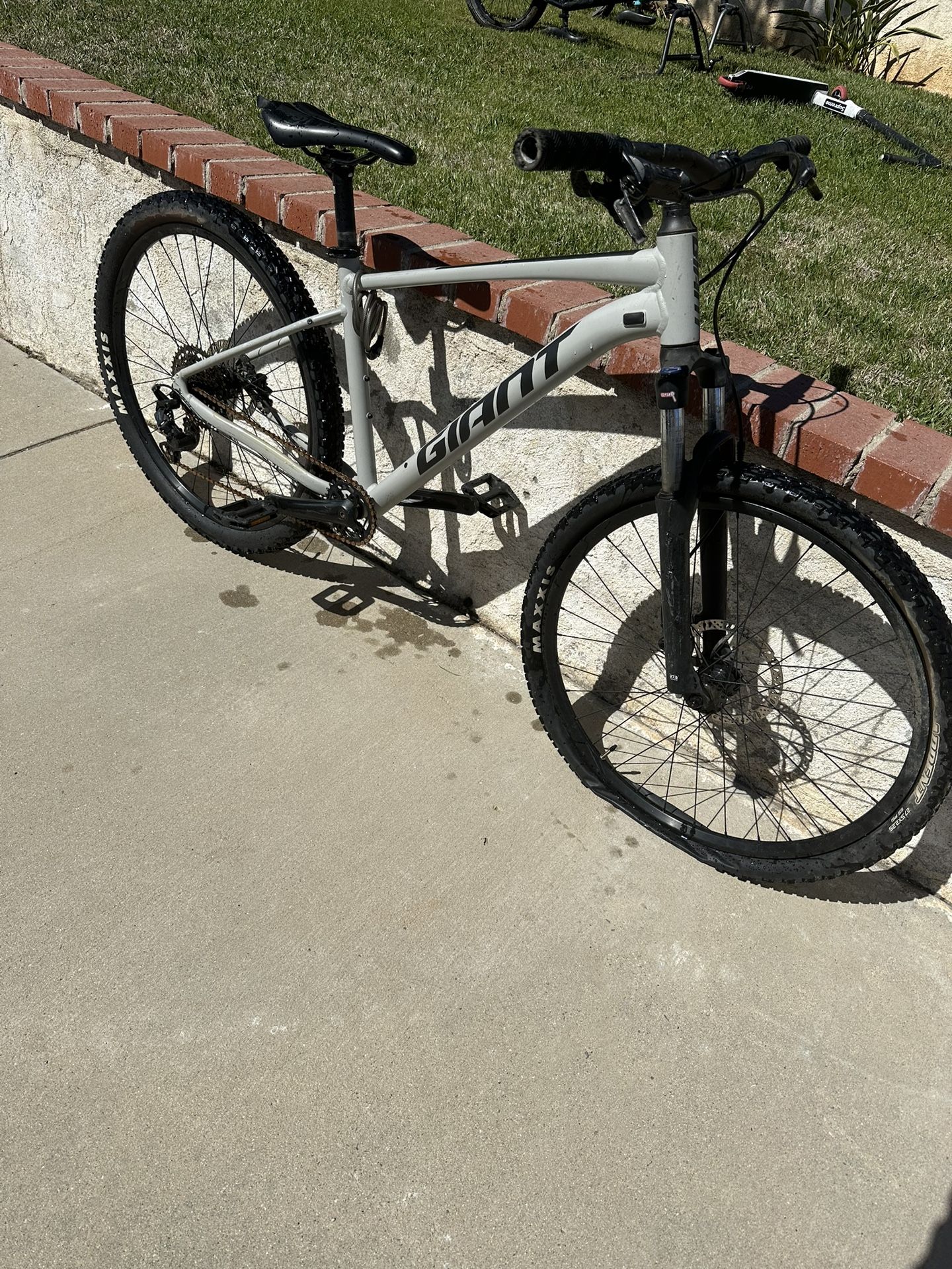 Talon 2, Medium,27.5 Tires.