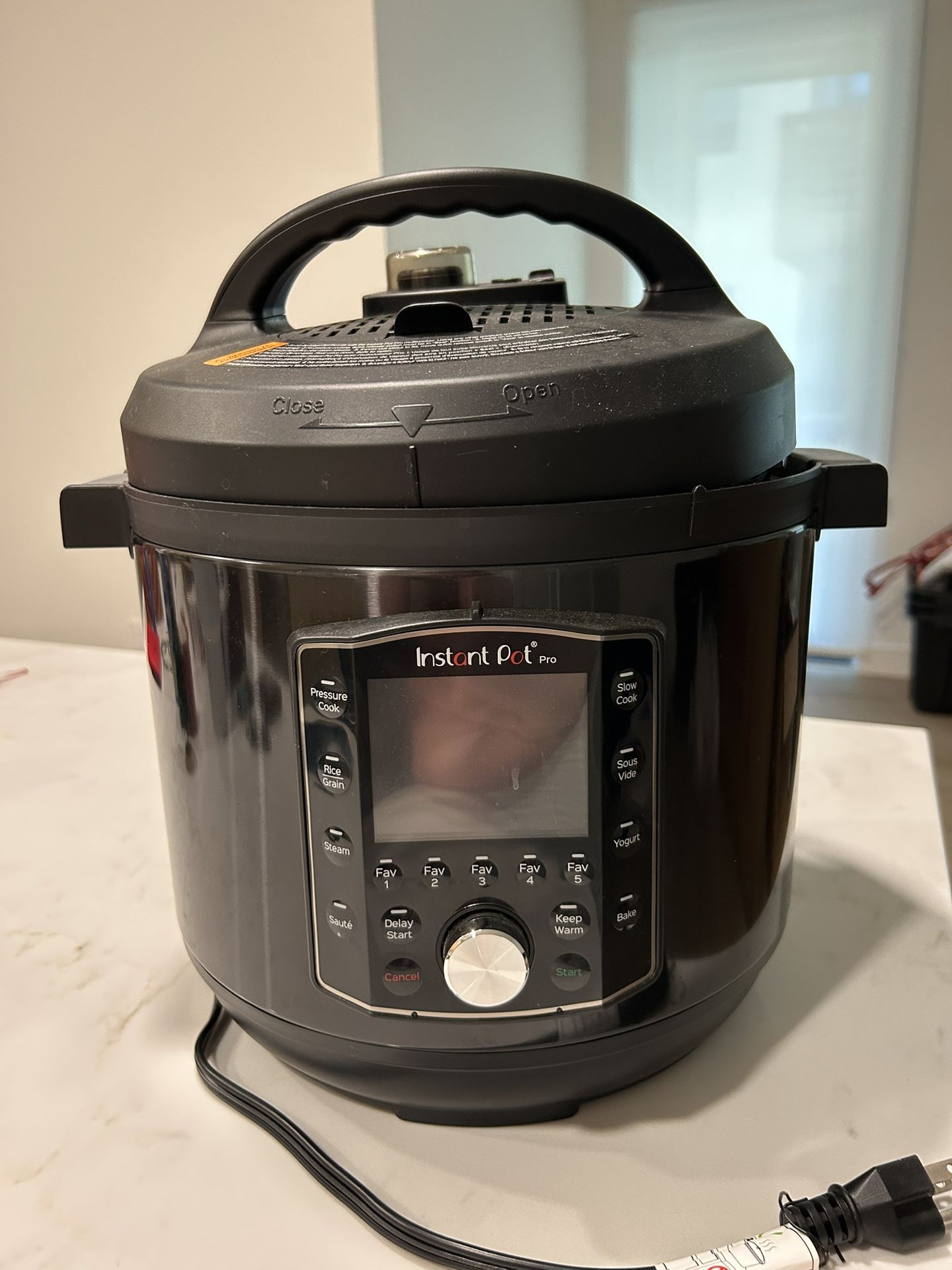 Instant Pot Electric Pressure Cooker