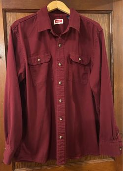 Wrangler Men's Button-Up Long Sleeve Shirt