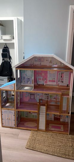 Fully furnished Doll house